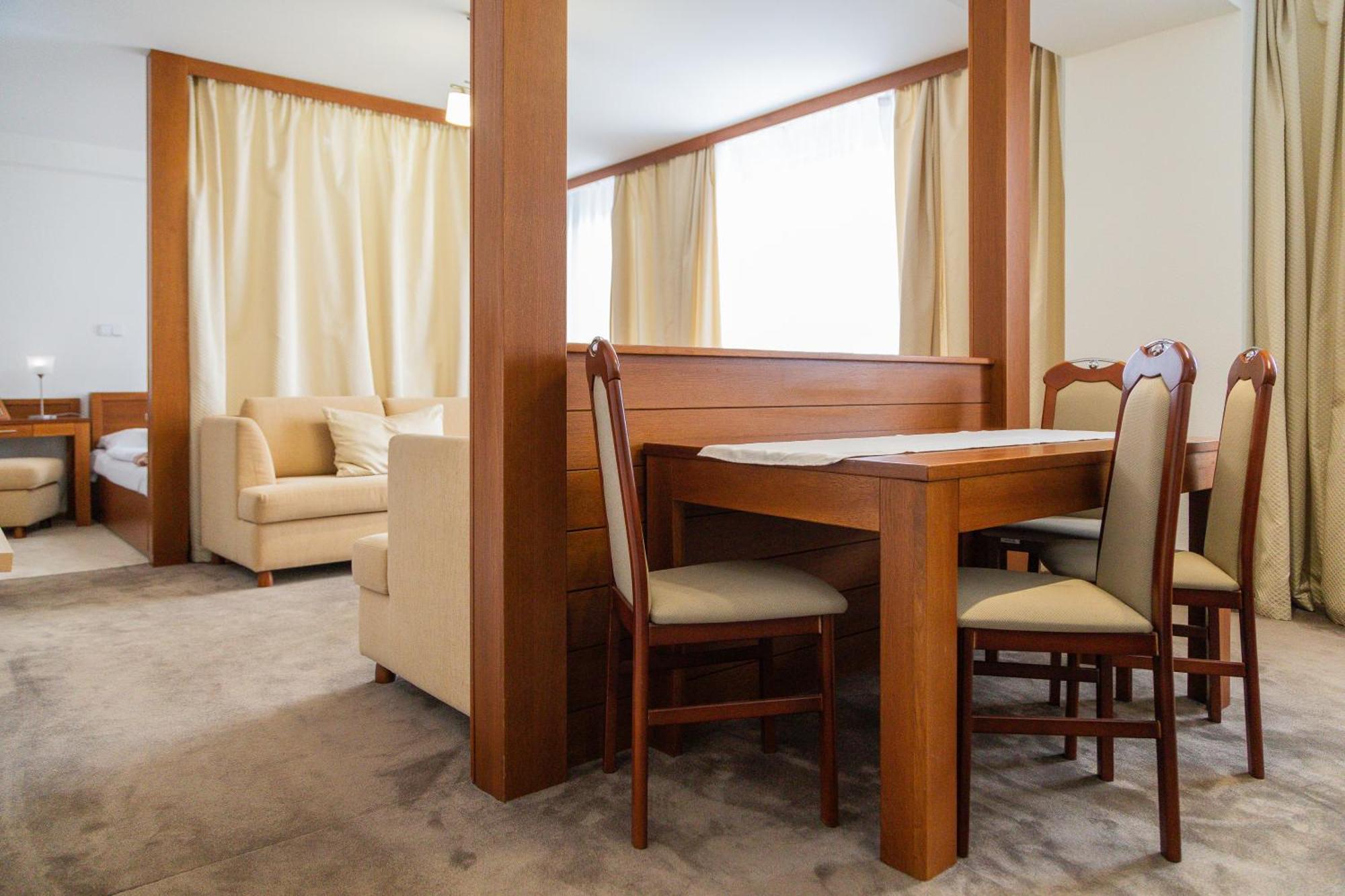 Hotel Granit Tatranske Zruby Vysoké Tatry エクステリア 写真